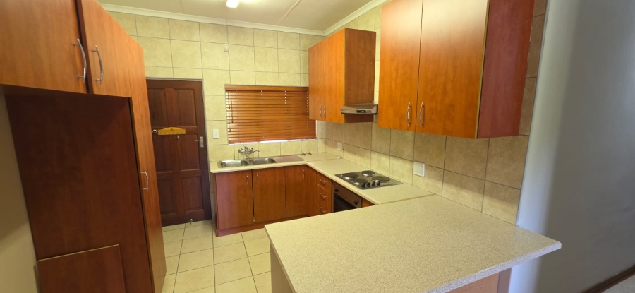 8 Bedroom Property for Sale in Meiringspark North West